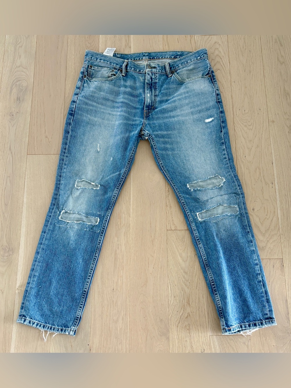Levi’s 511 Men's Distressed Blue Jeans - Classic Casual Fit. 38x30